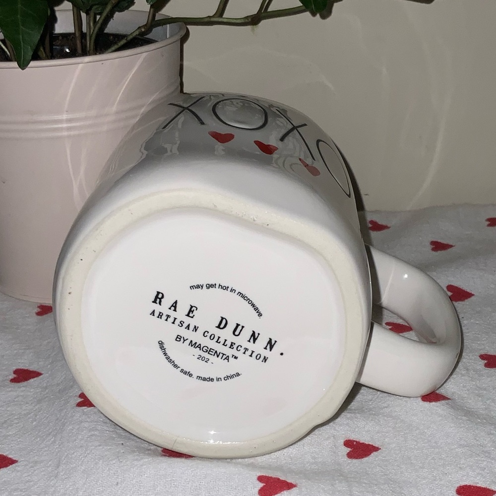 Rae Dunn Hugs and Kisses Valentine’s Day Mug - Picture 3 of 5